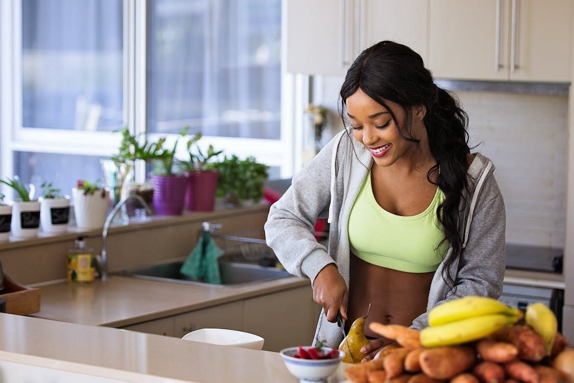 It's also crucial to lead a healthy lifestyle before getting pregnant. (Nathan Cowley/ Pexels)